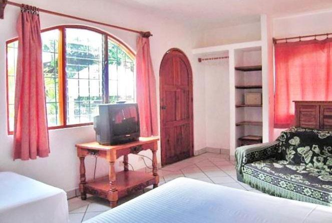 טמארינדו Hotel Flores (Adults Only) חדר תמונה